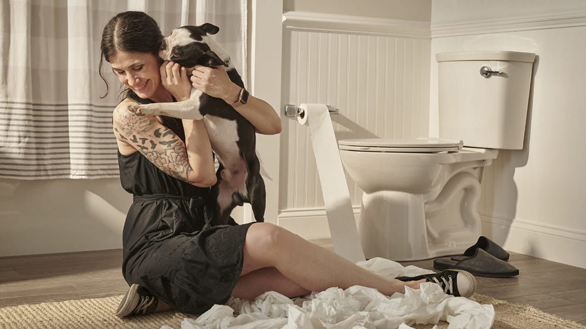 vormax plus toilet woman with dog